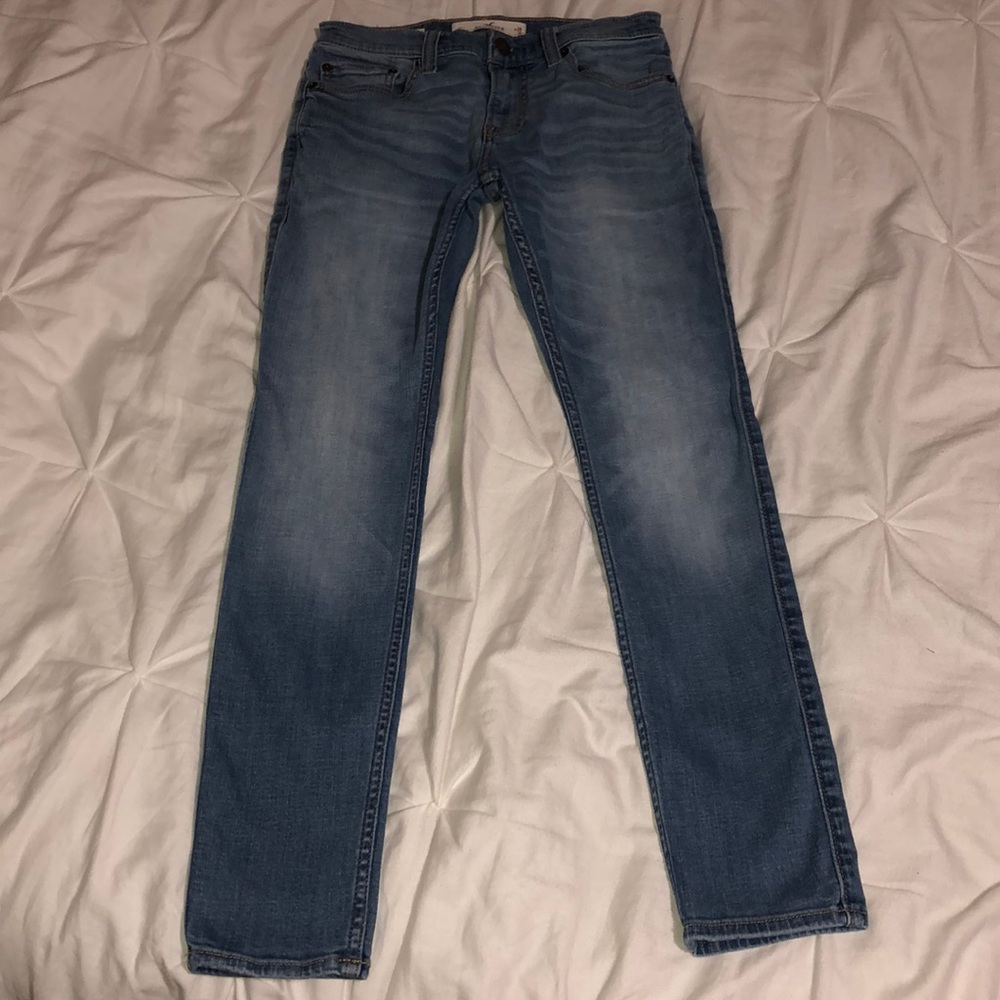 Hollister Extreme Skinny Jeans (Blue/Light Washed)